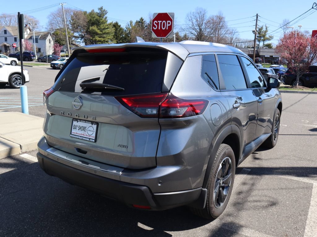 Certified 2025 Nissan Rogue SV w/ SV Premium Package AWD/4WD image 5