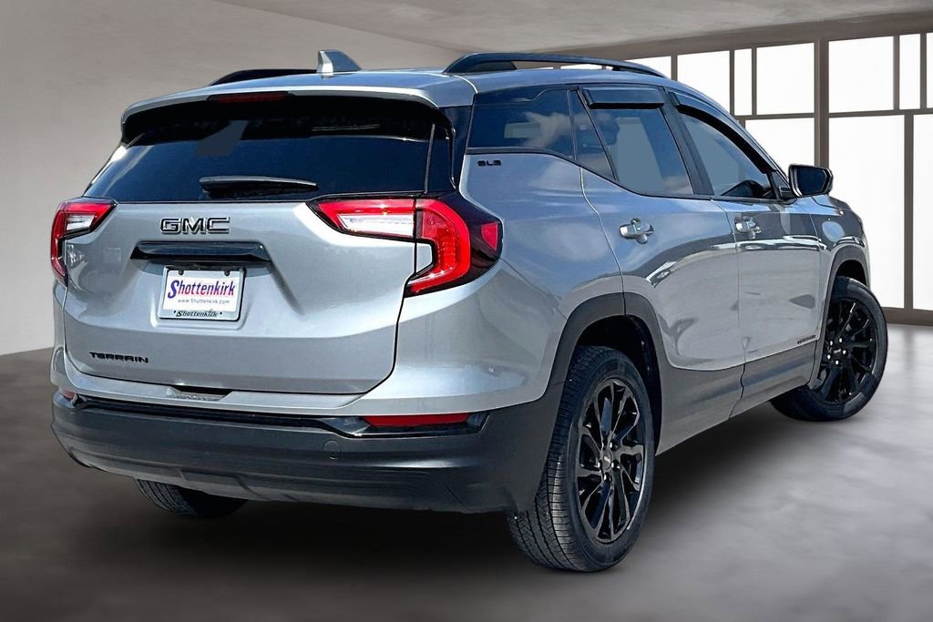 Used 2023 GMC Terrain SLE w/ Elevation Edition FWD image 6