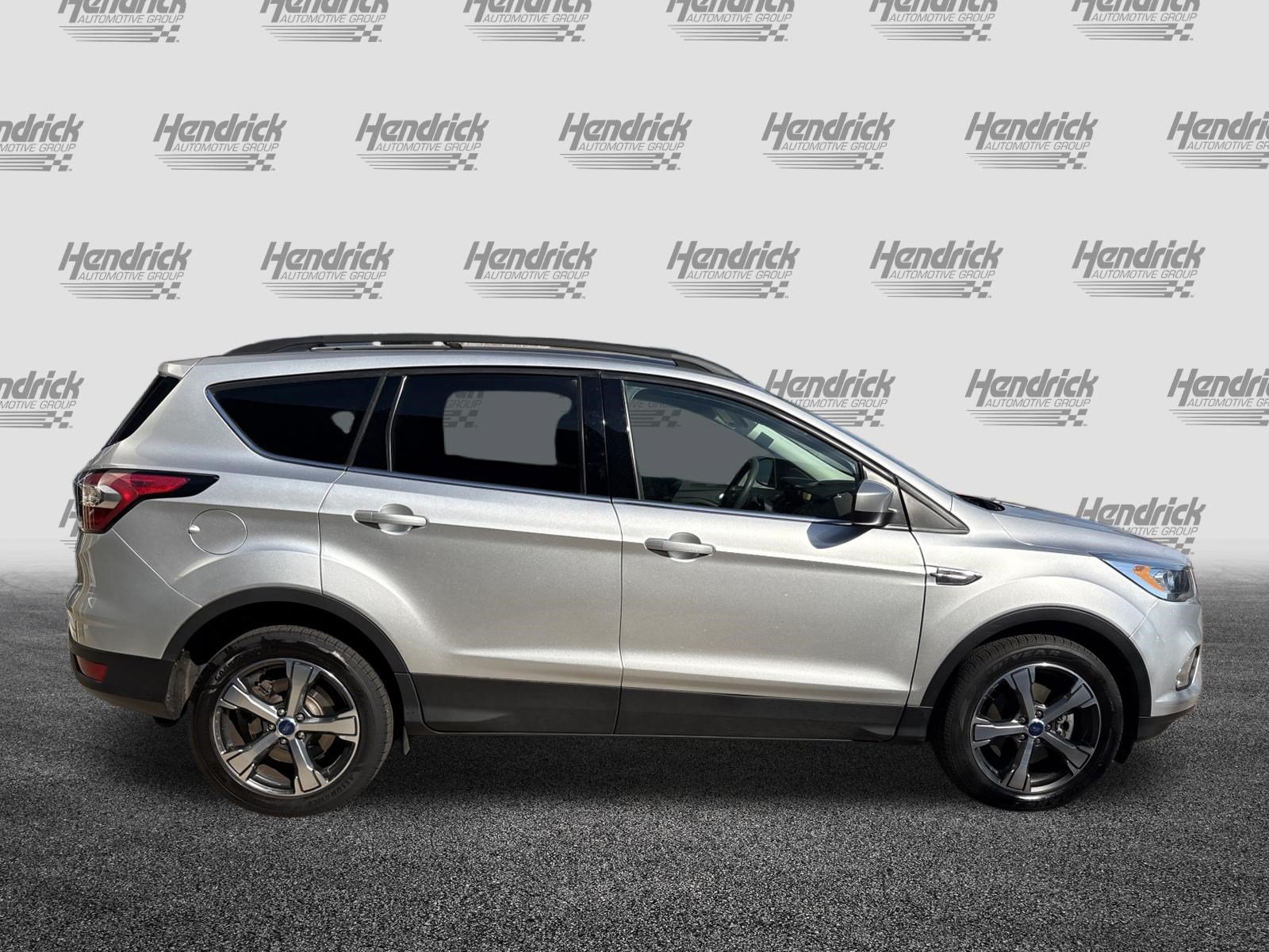 Used 2017 Ford Escape SE w/ Equipment Group 201A AWD/4WD image 11