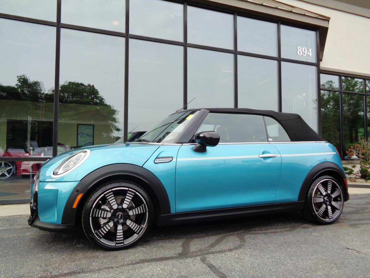 Used 2024 MINI Cooper S w/ Seaside Edition FWD image 9