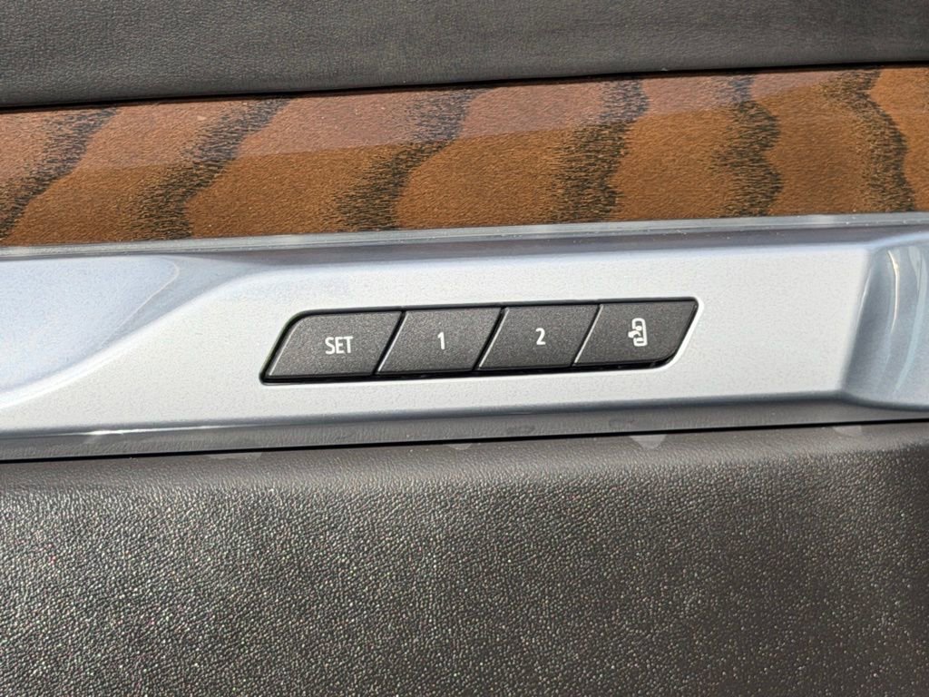 Used 2025 Cadillac Escalade Sport Platinum AWD/4WD image 16