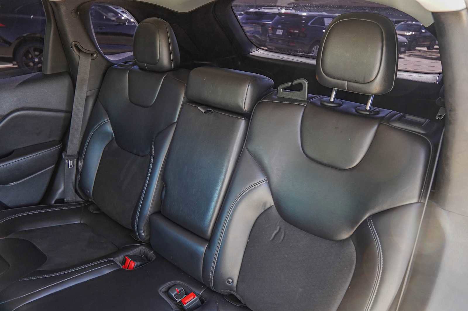 Used 2019 Jeep Cherokee Latitude Plus image 26