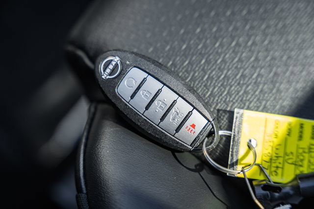 Certified 2022 Nissan Rogue SV w/ SV Premium Package image 40