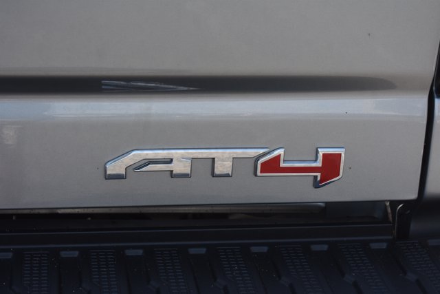 Used 2025 GMC Sierra 2500 AT4 w/ Technology Package AWD/4WD image 7
