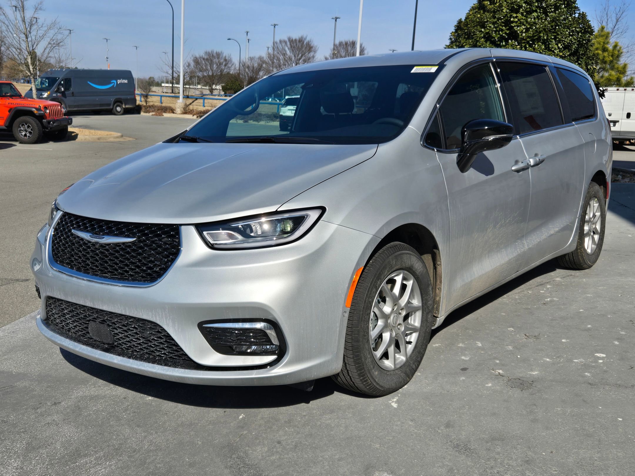 New 2026 Chrysler Pacifica Select image 3