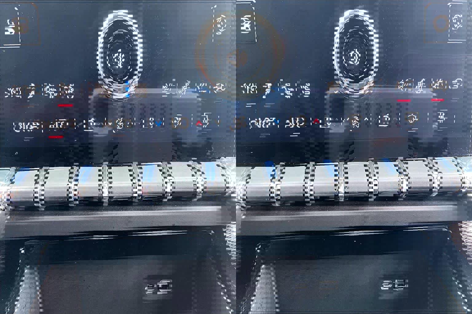 Used 2026 GMC Yukon XL Elevation w/ Elevation Premium Package image 34