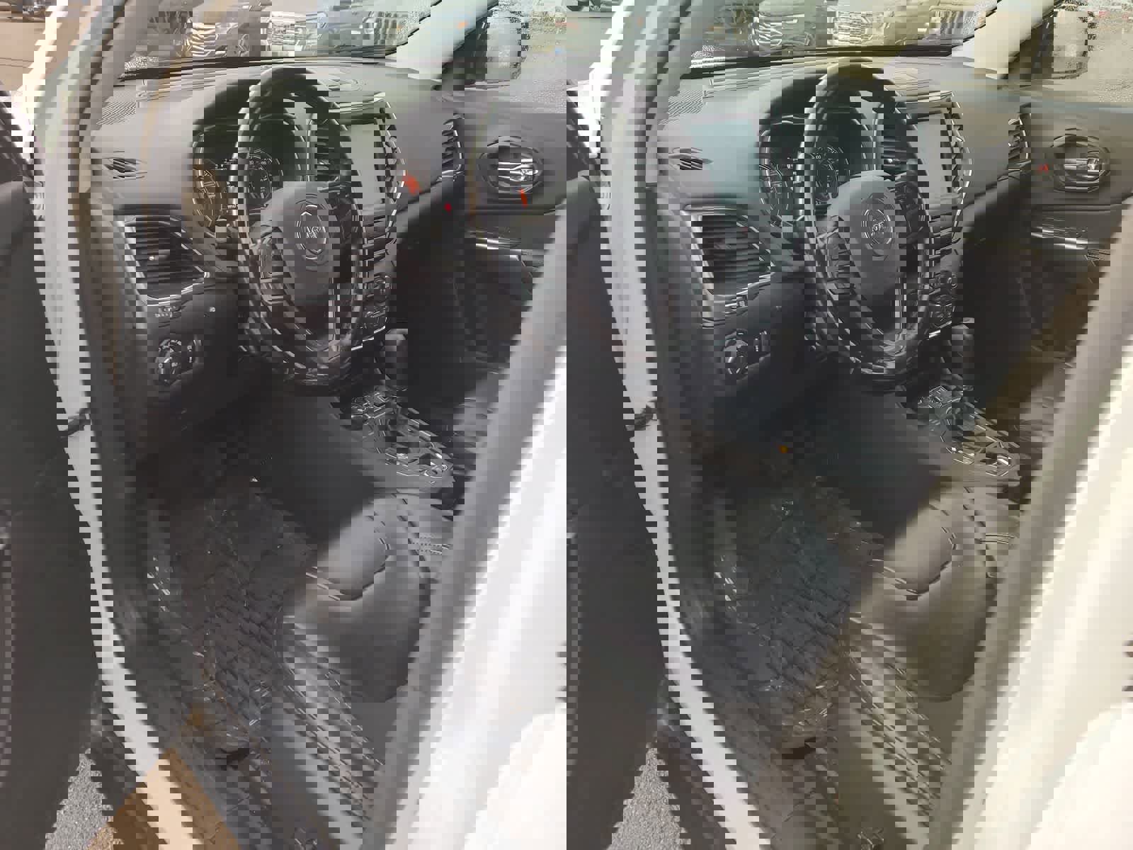 Used 2020 Jeep Cherokee Latitude w/ Quick Order Package 26F North image 10