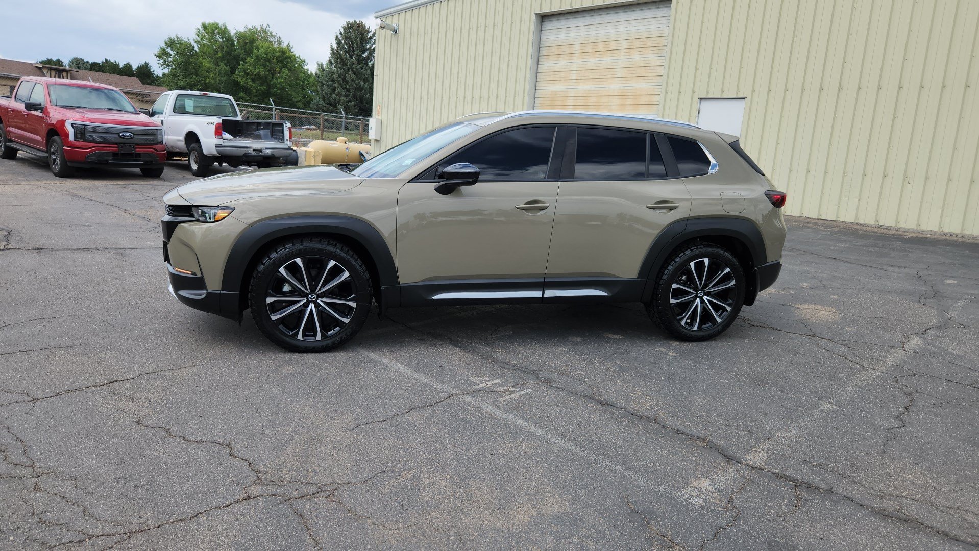 Used 2023 MAZDA CX-50 AWD 2.5 Turbo w/ Accent Package image 4