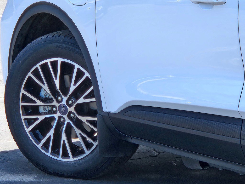 Used 2022 Ford Escape SEL w/ Technology Package image 16