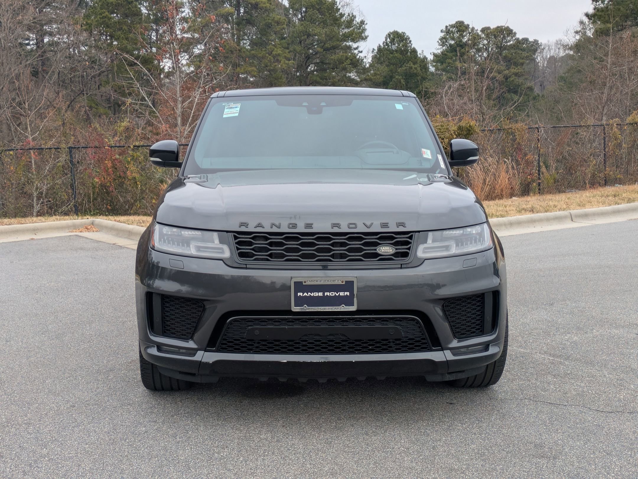 Used 2020 Land Rover Range Rover Sport HSE Dynamic image 2