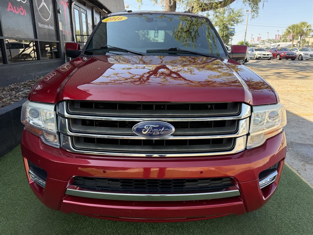 Used 2016 Ford Expedition Limited w/ Equipment Group 301A RWD image 2