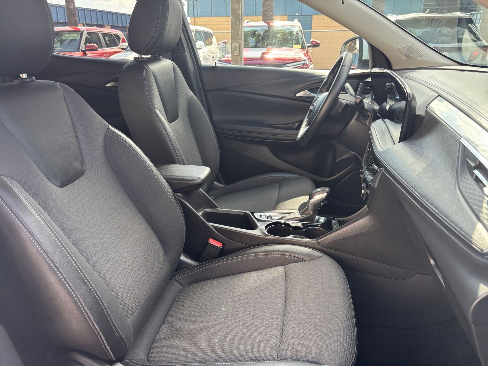 Used 2025 Buick Encore GX Preferred FWD image 35