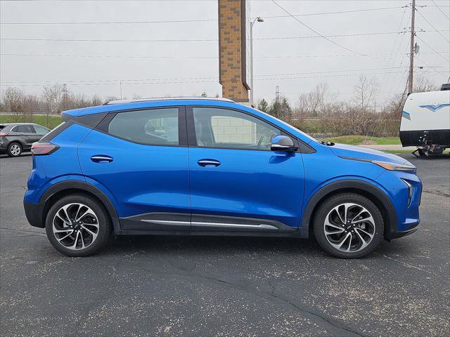 Used 2022 Chevrolet Bolt EUV Premier w/ Sun & Sound Package image 26