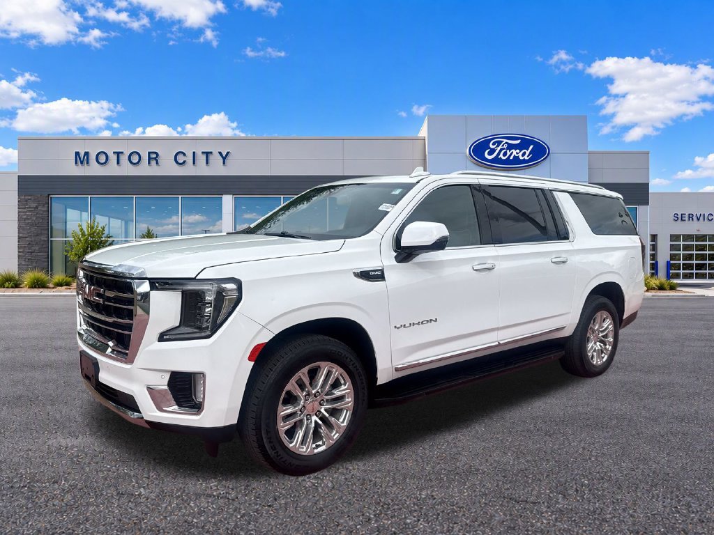 Used 2022 GMC Yukon XL SLT w/ SLT Premium Package AWD/4WD image 4