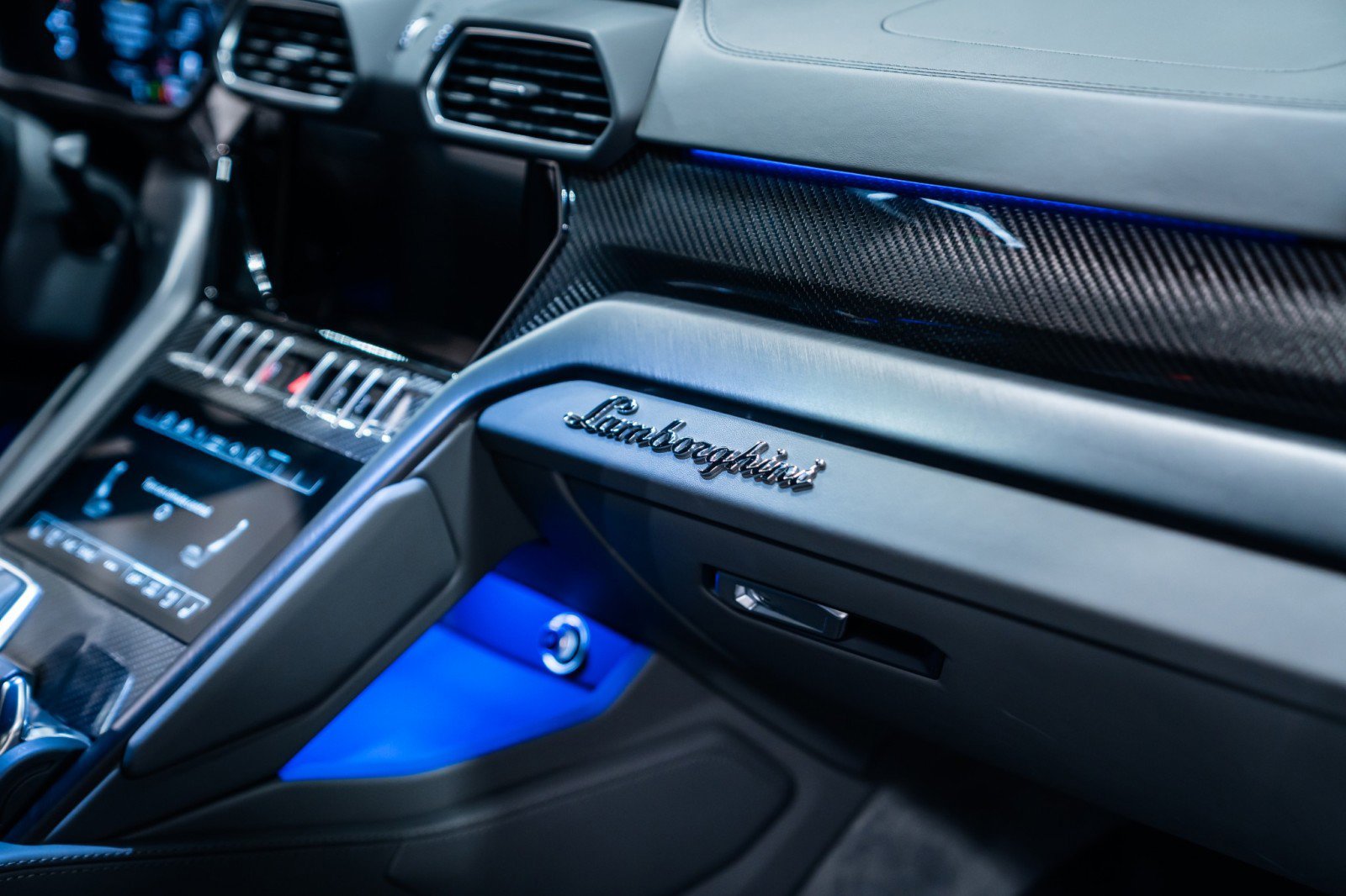 Used 2024 Lamborghini Urus S image 23