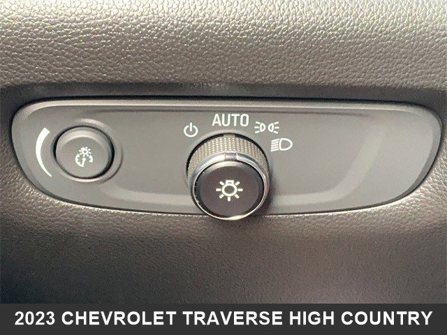 Used 2023 Chevrolet Traverse High Country image 31