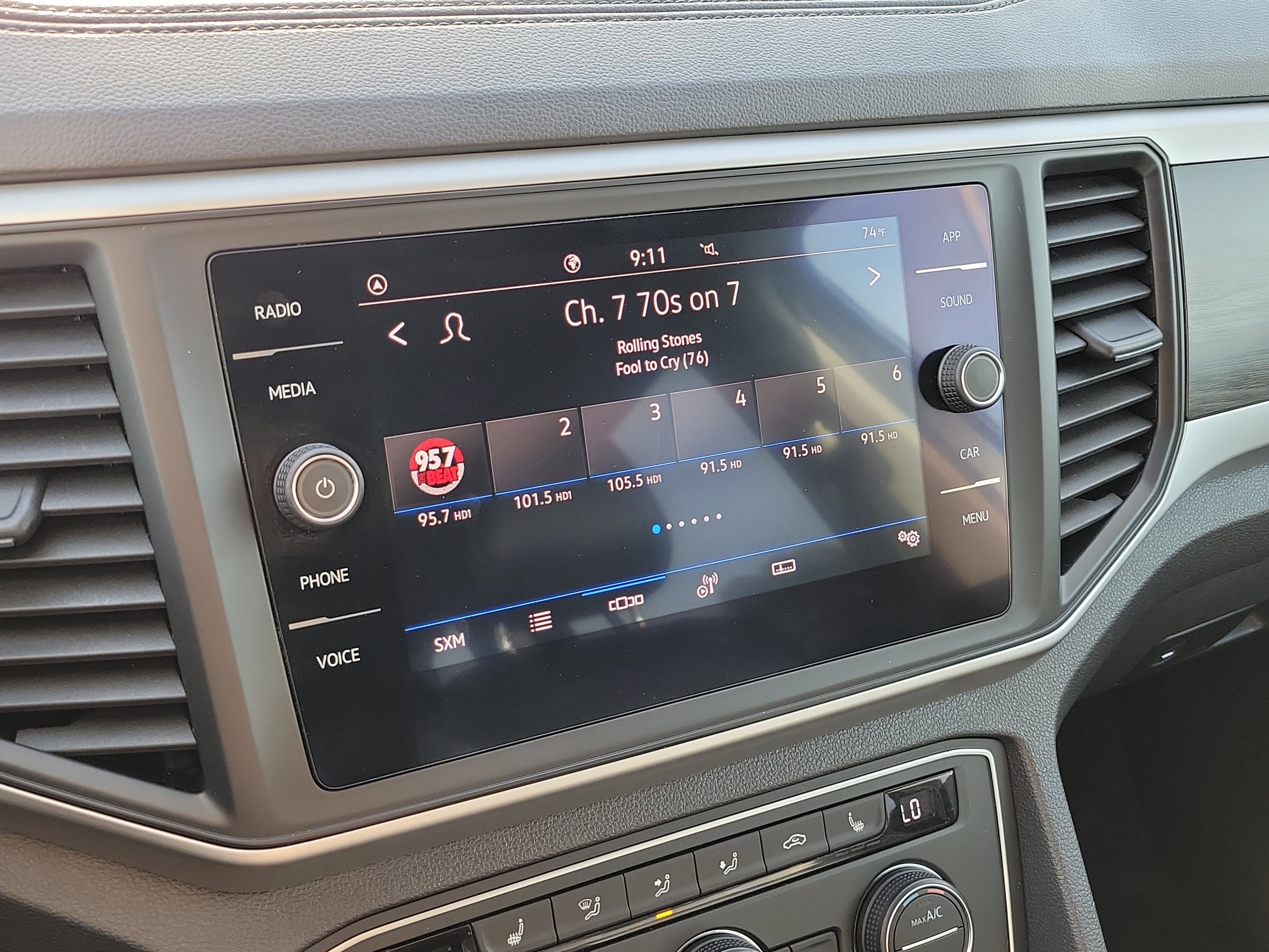 Used 2021 Volkswagen Atlas SE image 32