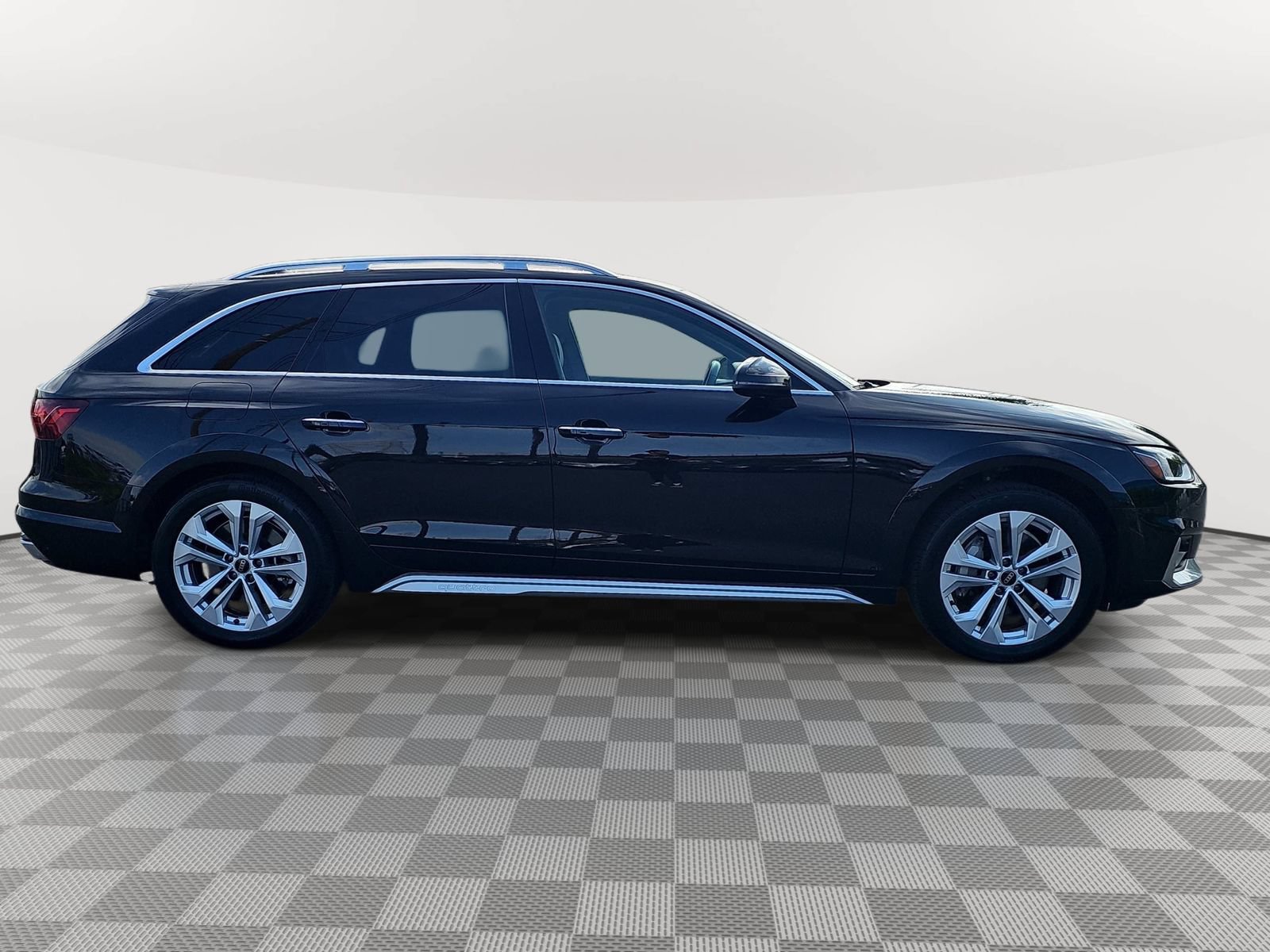 Used 2023 Audi A4 2.0T allroad Premium Plus w/ Premium Plus Package AWD/4WD image 4