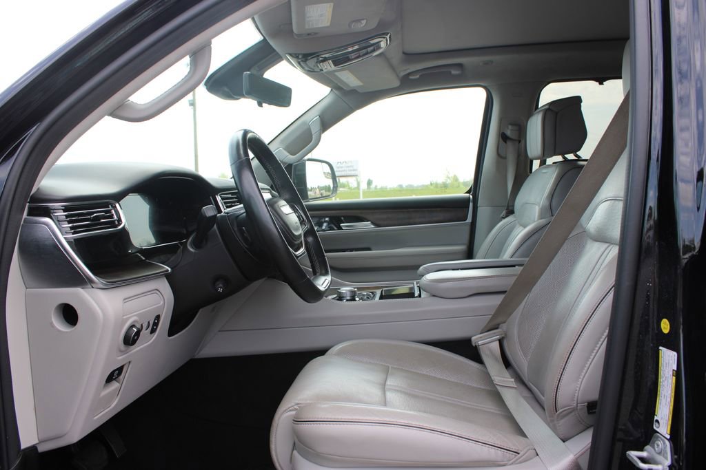 Used 2023 Jeep Grand Wagoneer Series II w/ Flexible Seating Group image 21