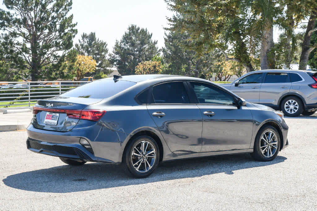Used 2022 Kia Forte LXS FWD image 5