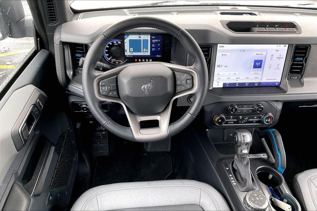 Certified 2024 Ford Bronco Black Diamond image 4