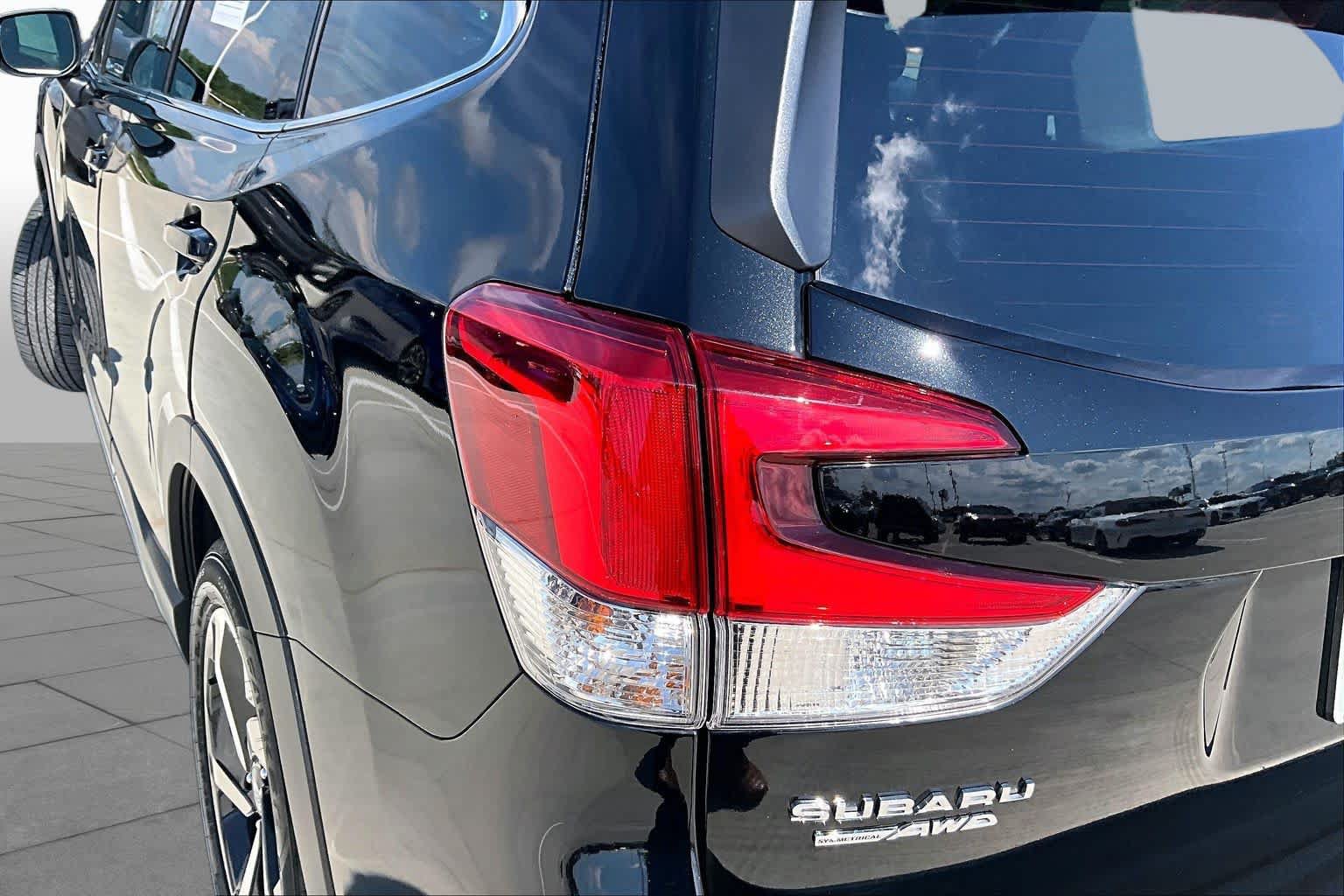 Used 2023 Subaru Forester Touring AWD/4WD image 27