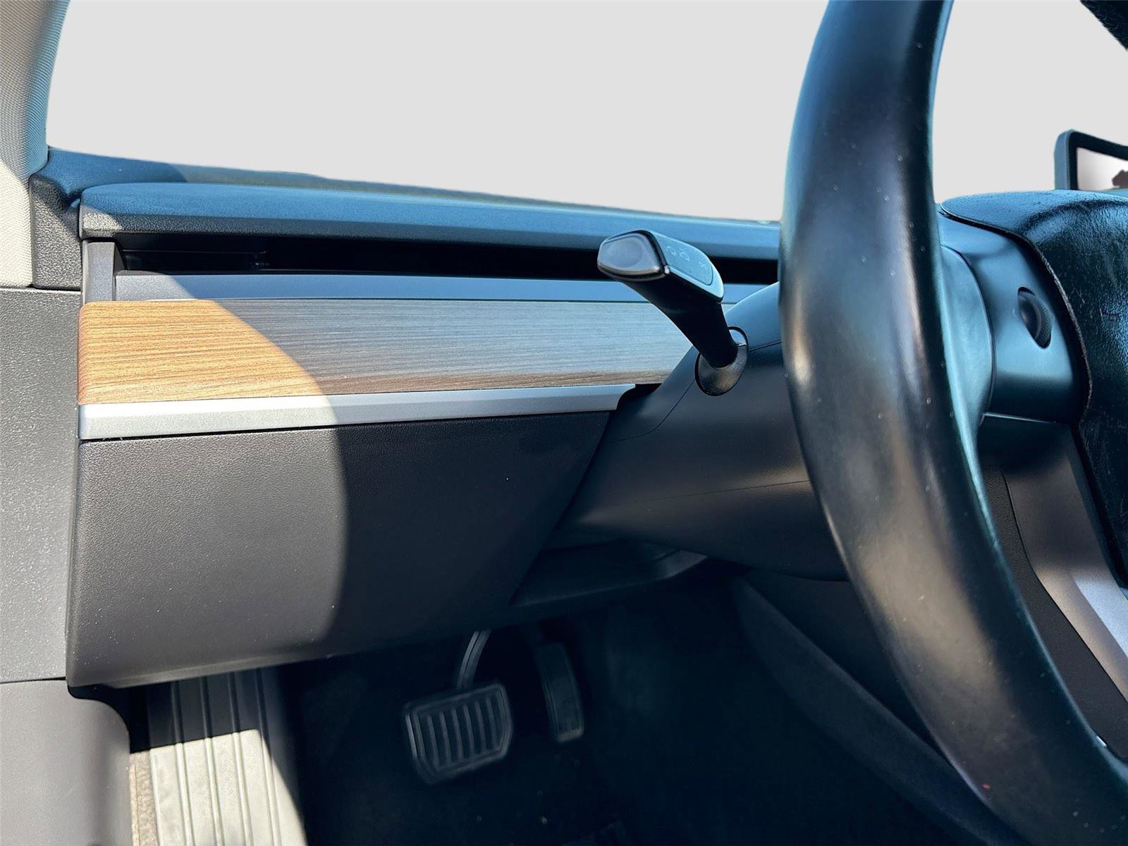 Used 2018 Tesla Model 3 Long Range RWD image 10