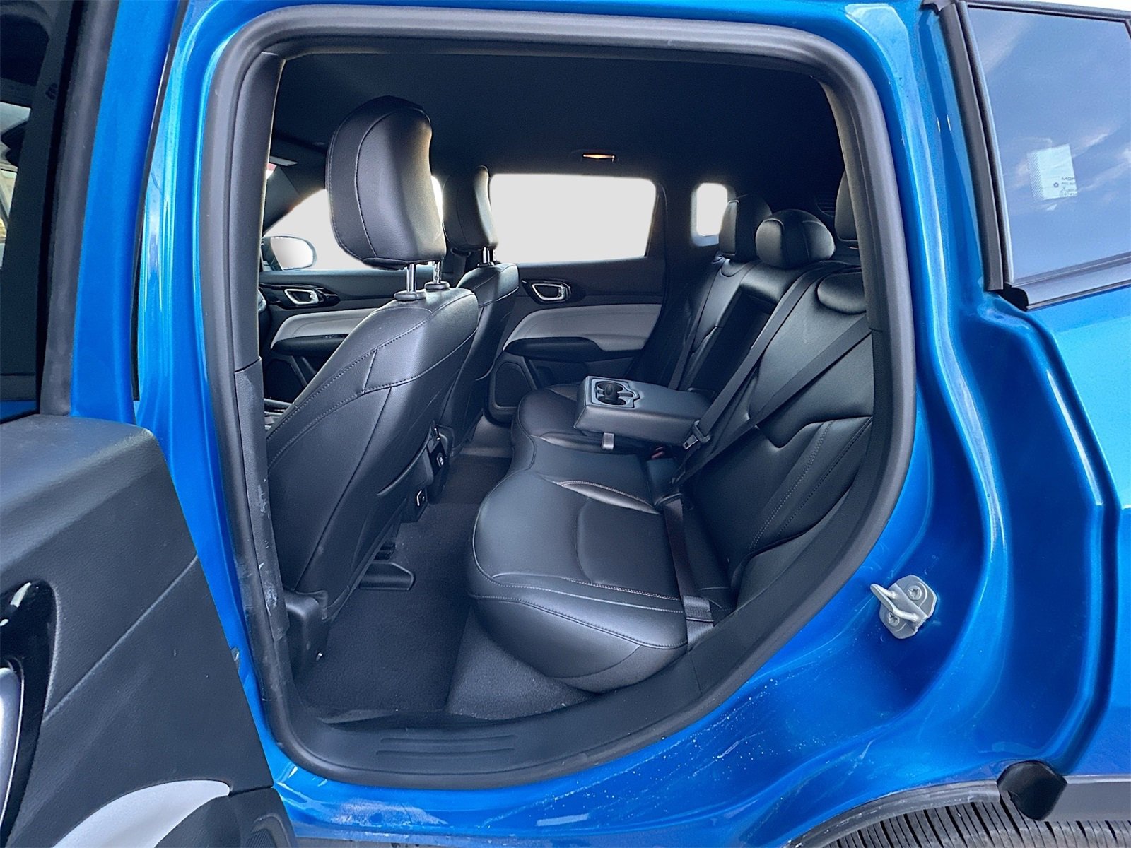 Used 2024 Jeep Compass Limited image 24