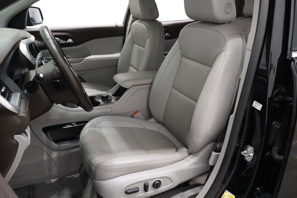 Used 2023 GMC Acadia SLT AWD/4WD image 11