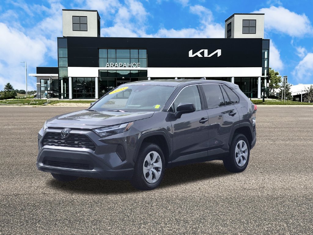 Used 2025 Toyota RAV4 LE AWD/4WD image 4