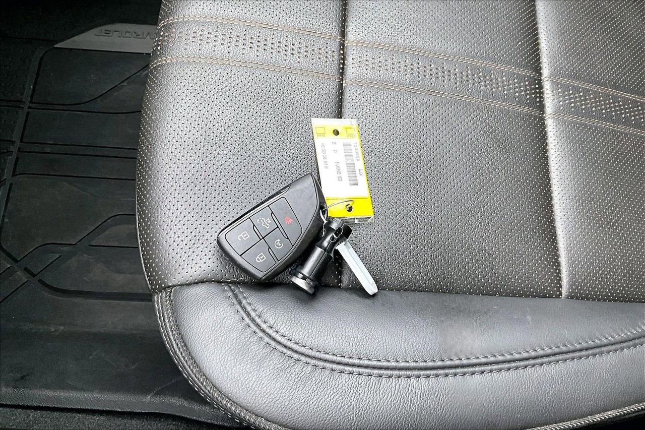 Used 2025 Chevrolet Silverado 1500 High Country w/ Midnight Edition image 33