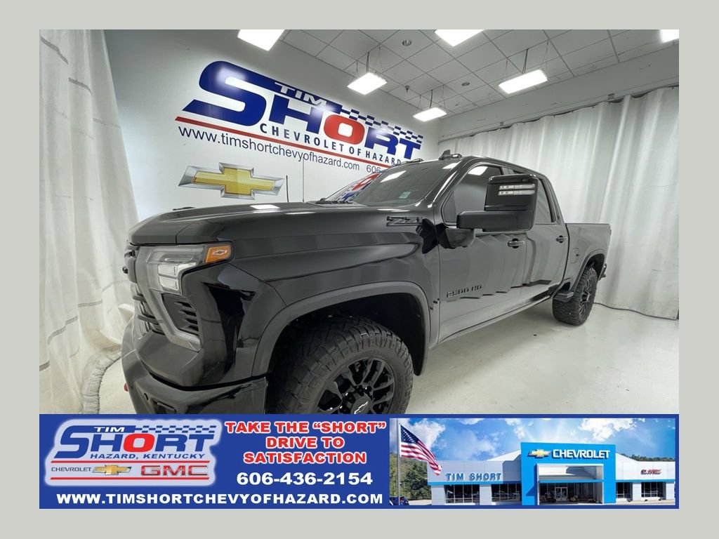 Used 2025 Chevrolet Silverado 2500 LT w/ Trail Boss Package AWD/4WD image 1