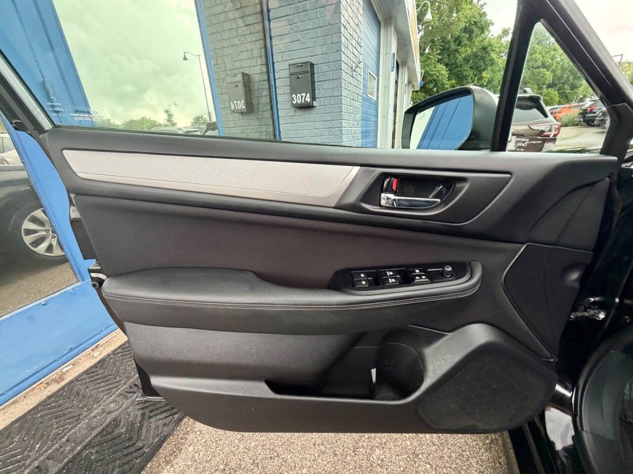 Used 2016 Subaru Legacy 2.5i Premium AWD/4WD image 28