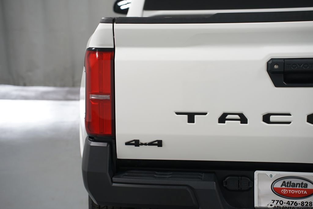Certified 2024 Toyota Tacoma SR AWD/4WD image 10