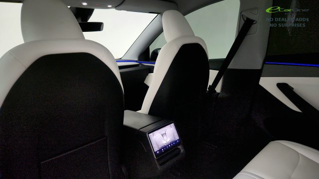 Used 2026 Tesla Model Y AWD image 44