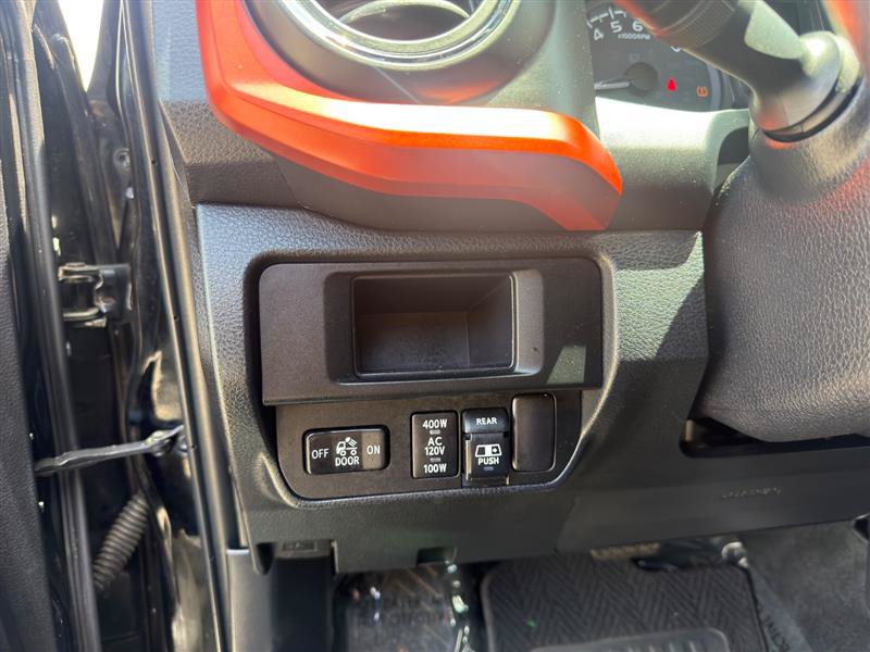 Used 2017 Toyota Tacoma TRD Sport RWD image 12