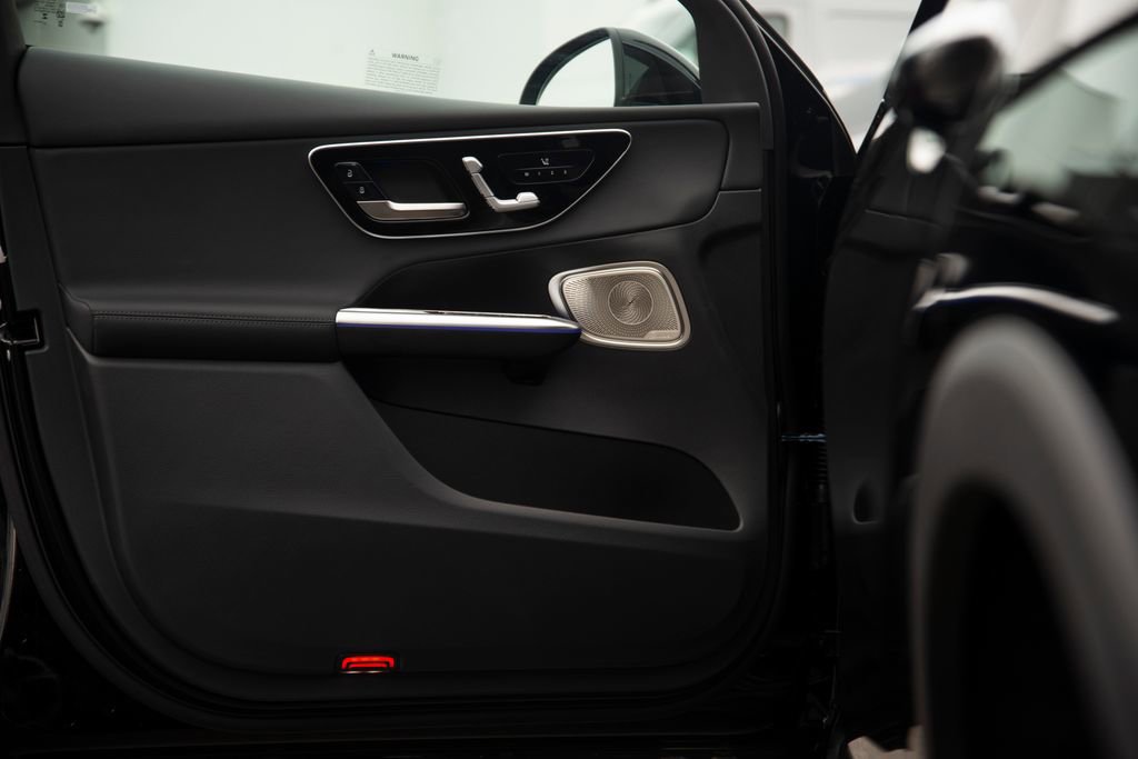 New 2026 Mercedes-Benz GLC 300 GLC 300 image 9