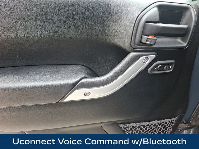 Used 2018 Jeep Wrangler Unlimited Sahara w/ Connectivity Group image 17