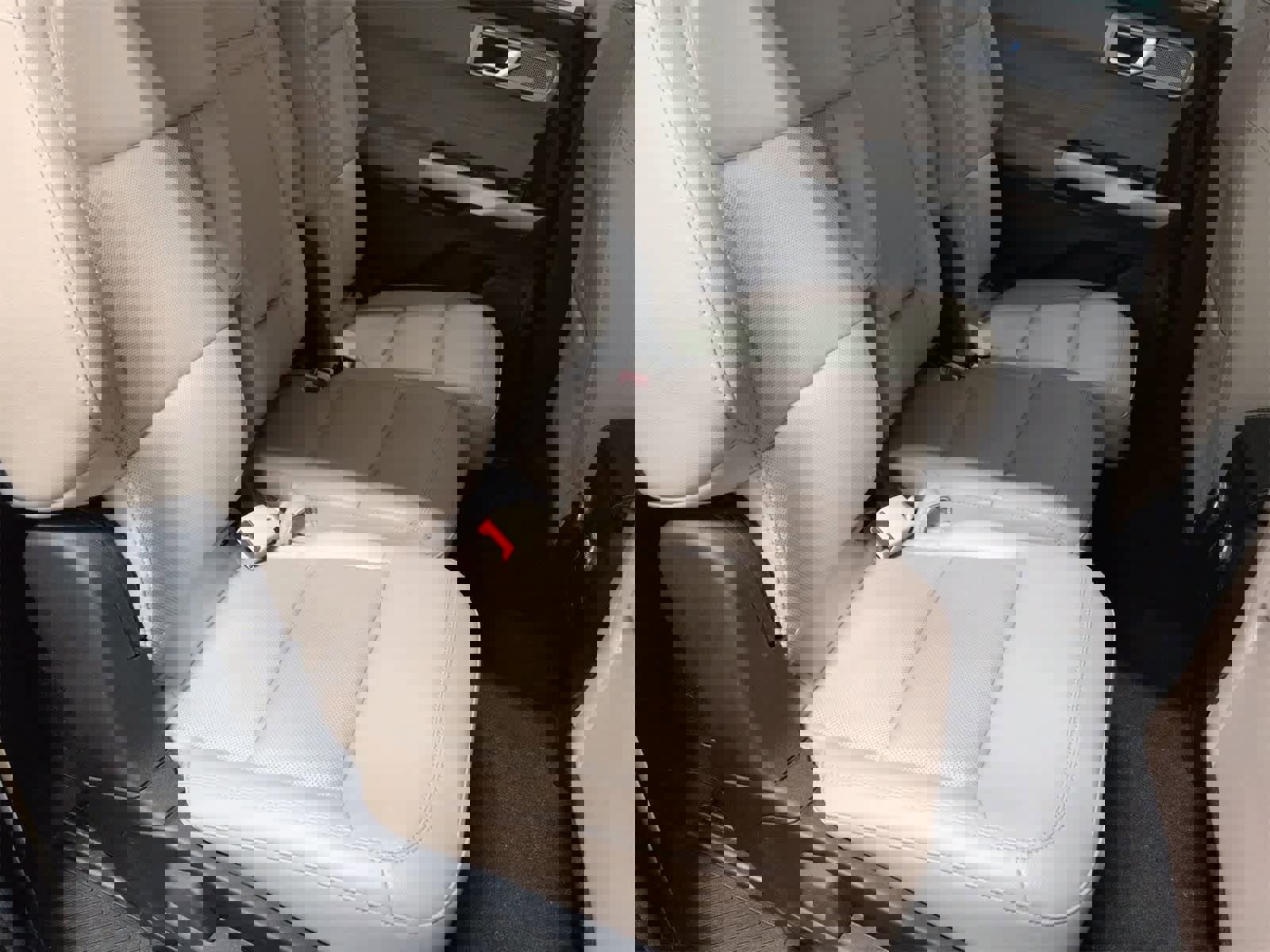 Used 2021 Ford Explorer Limited w/ Equipment Group 301A image 20