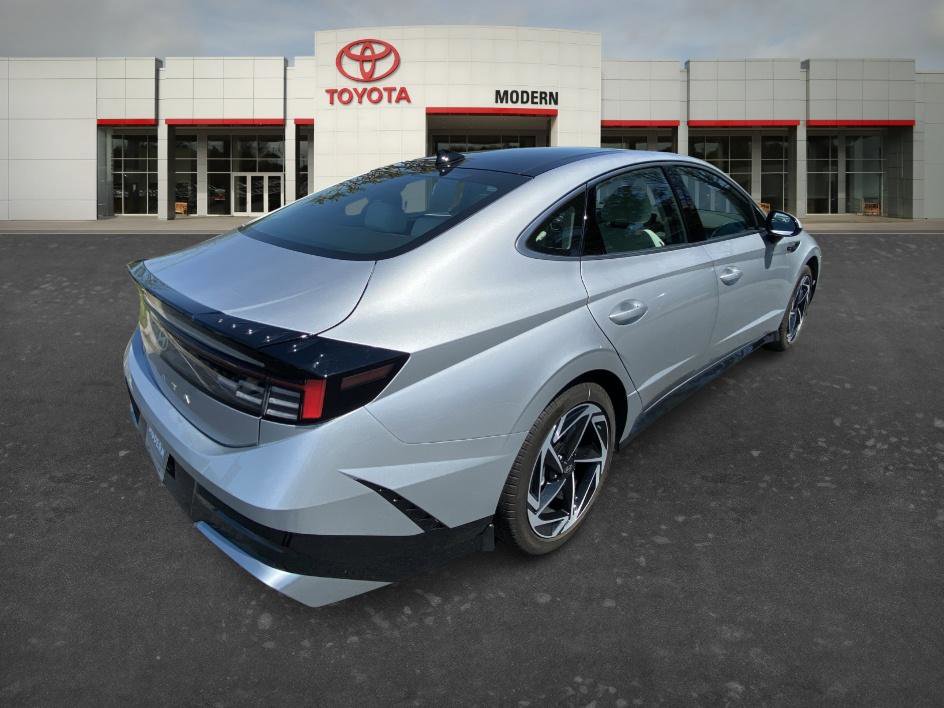 Used 2024 Hyundai Sonata SEL w/ Convenience Package image 5