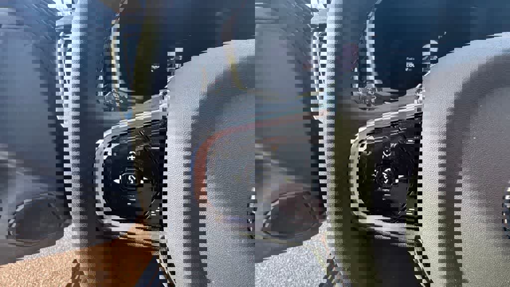 Used 2023 Volvo S60 B5 Plus w/ Climate Package image 18