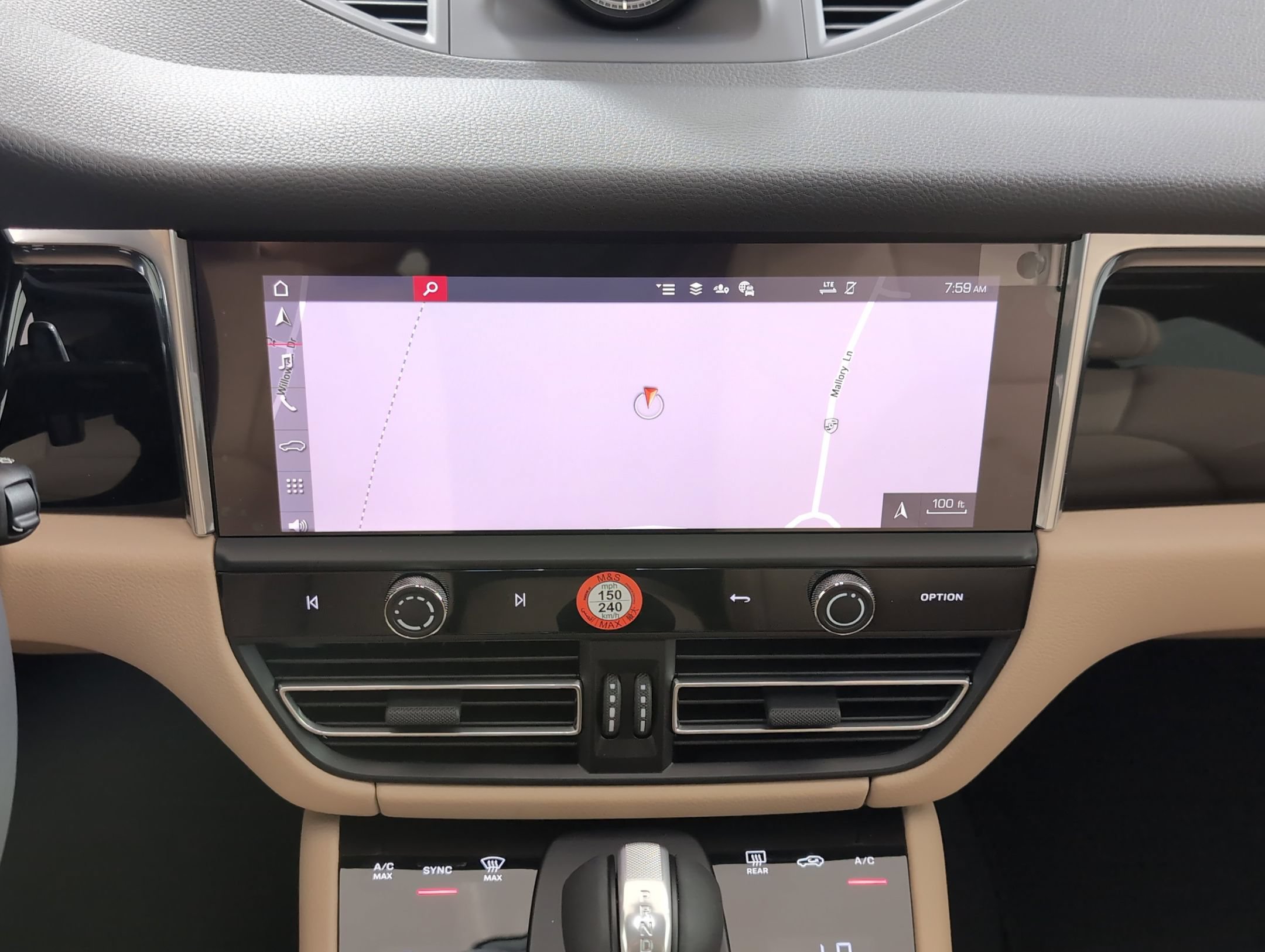 Certified 2026 Porsche Macan AWD/4WD image 22