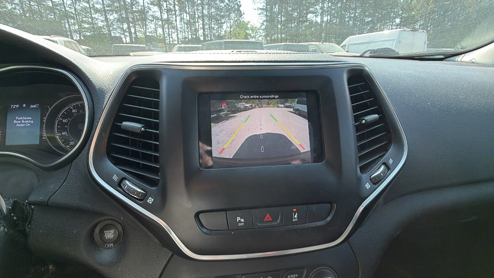 Used 2021 Jeep Cherokee Latitude Plus FWD image 32