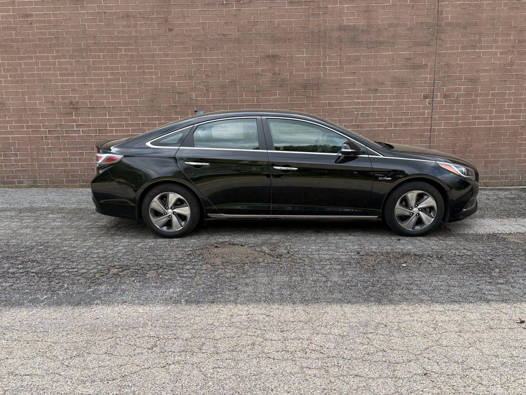 Used 2016 Hyundai Sonata Limited image 6