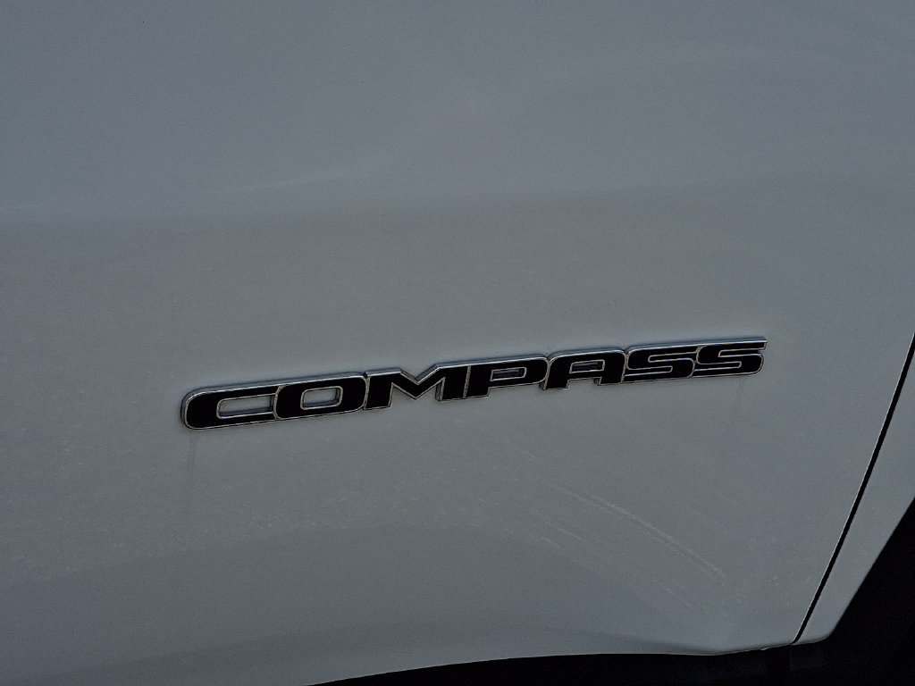 Used 2025 Jeep Compass Limited AWD/4WD image 31
