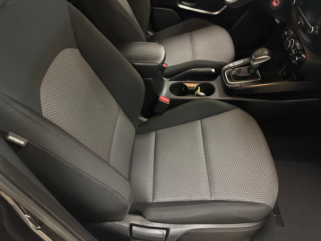 Used 2023 Kia Soul LX w/ LX Technology Package FWD image 26