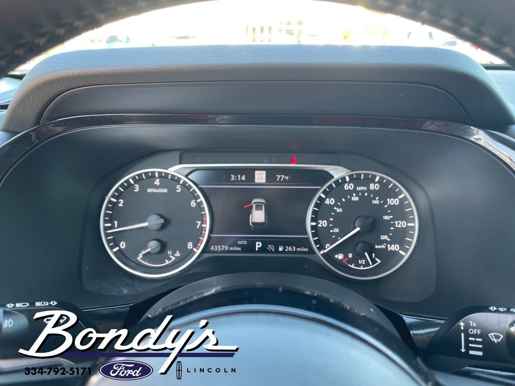 Used 2023 Nissan Pathfinder SL w/ Lighting Package (N92) image 5