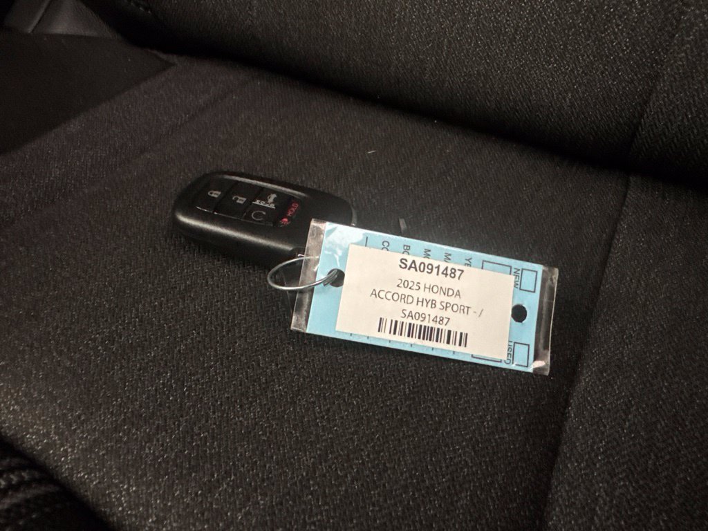Used 2025 Honda Accord Sport image 32