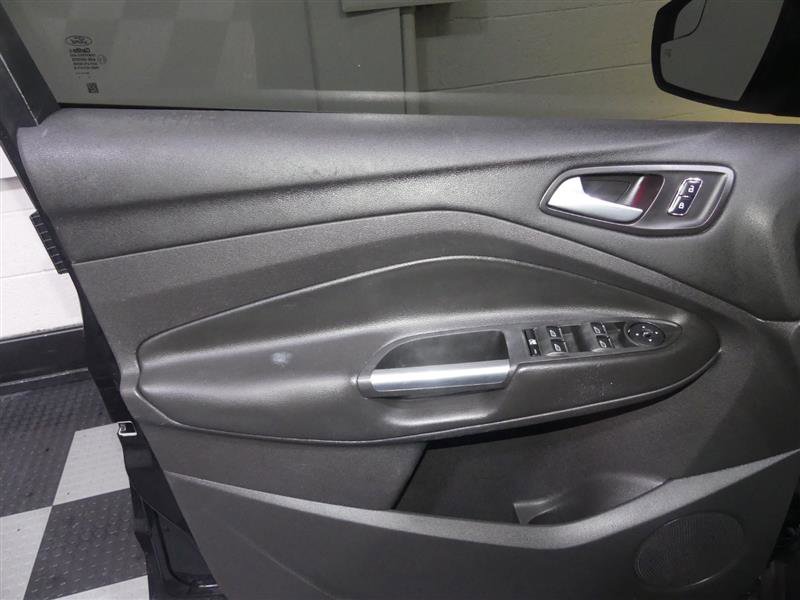 Used 2015 Ford C-MAX SEL w/ Equipment Group 302A image 17