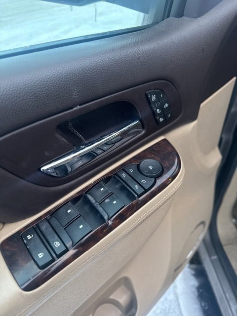 Used 2013 GMC Yukon XL Denali image 30